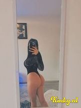 anastasia-erotische-massage-via-kinky-693fded9a4621a0013048ebb