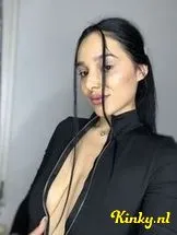 lolita-escort-via-kinky-6940236a85b4260013a87a9e