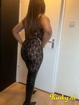 lesly-erotische-massage-via-kinky-69943d7b262e8d00132bbde6