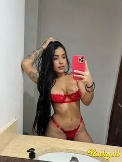 bella-escort-via-kinky-6982b576bce2af0014647908