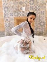 Sophia - Sexy brunette