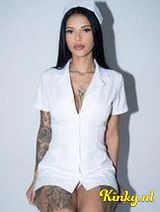 Sophia - Sexy brunette