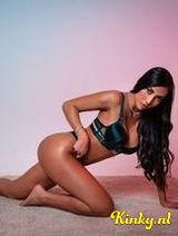 Zoé - Hot, beautiful Colombian girl, new in town!