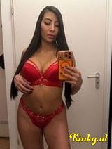 Victoria - Hot, beautiful Colombian girl, new in town!