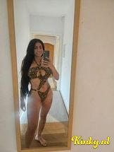 adriana-erotische-massage-via-kinky-694417ed9dee3200127c4489