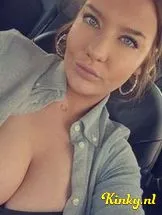 nina-virtual-sex-via-kinky-6964aea386b1a50012feec3f