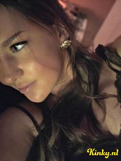 nina-virtual-sex-via-kinky-69441daa9dee3200127c4490