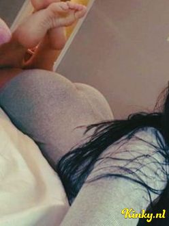 lina-erotische-massage-via-kinky-6965b643bce2af0014645cfb