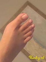 lina-erotische-massage-via-kinky-6965b643cc37e300130e4194