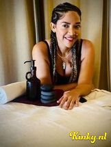 lucy-erotische-massage-via-kinky-69467006b6564e00135ef211