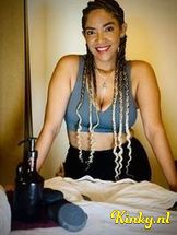 lucy-erotische-massage-via-kinky-6946700c4927090013f9a295