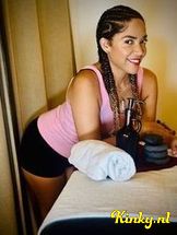 lucy-erotische-massage-via-kinky-6946700c4927090013f9a294