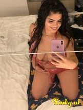 selena-prive-ontvangst-via-kinky-69595e7263d7dd0012d6e416