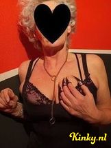 liz-bdsm-via-kinky-695d5cc6b6564e00135eff14