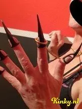 liz-bdsm-via-kinky-695d5d89bf9f20001307409f