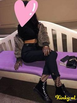 yonelya-escort-via-kinky-69551badc29d42001343ff14