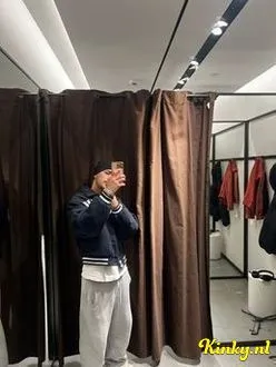 aslan-escort-via-kinky-698509335ed0c0001212b42b