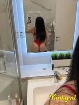 sara-escort-via-kinky-695d12973474f4001289b773