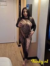 sara-escort-via-kinky-695ec1763474f4001289b8d8