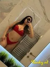 sara-escort-via-kinky-695d129634f21f0013e4b15c