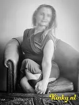 meesteres-desade-bdsm-via-kinky-698ddb46e7b5fb0013e92658