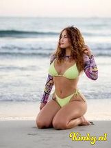 aranza-escort-via-kinky-696125065ed0c00012129449