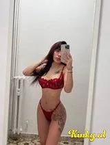 Sharlotte - Slim and hot