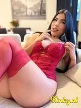 Valery - Sexy and beautiful brunette