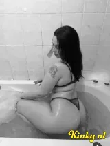 Mira - Hot and delicious pussy!