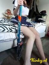 Femke - Petite Klein meisje kickt stiekem op meer