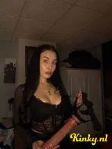 angelina-bdsm-via-kinky-6966354e1b1ae90013d07b0e