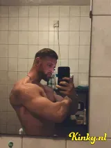 Maxi - Discreet. Dominant. Alleen lange sessies ( Cash )