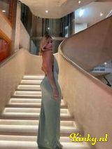 Coral - Sexy hot party girl