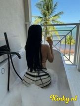 mía-prive-ontvangst-via-kinky-696fcbacbedbf800144accc0