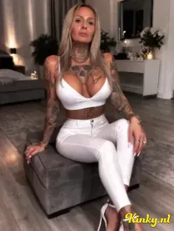 roxsana-escort-via-kinky-69a100ed8c0eb40012ed5d43