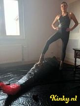 meesteres-laura-bdsm-via-kinky-6969efb895d4d60013673c63