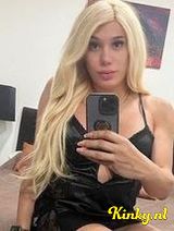 Mafer - meisjemet een grote piemel en vrouwelijk 