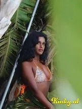 suraya-virtual-sex-via-kinky-6989e84ecd552800136df6ae