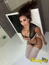Dulce - The new exotic girl in the city