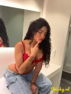 ashley-prive-ontvangst-via-kinky-69ae008d8bc06000138677c5