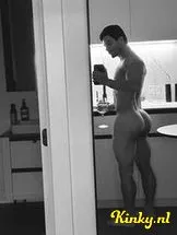 lennon-prive-ontvangst-via-kinky-6973a56386b1a50012fefade