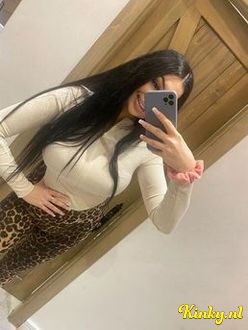 emma-escort-via-kinky-697a0d20ac6ef70013cbaf79