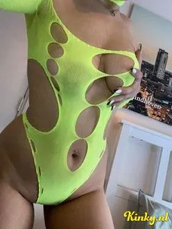 trina-bdsm-via-kinky-697a2d8b72525600137df3b1