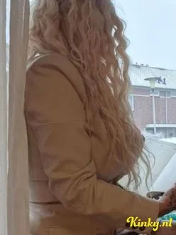 ivy-virtual-sex-via-kinky-697feba2700a7c0013be4f9a