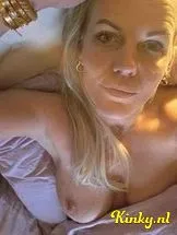 viev-virtual-sex-via-kinky-698bb4df3d394a00132289ce