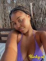 isabela-escort-via-kinky-698242292ec2c000132c00b9