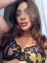 Estelle - New in the city! Very cool party girl!