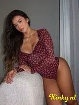 April - New sexy Latina - online 24/7
