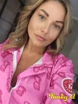 julia-virtual-sex-via-kinky-6983486a1b1ae90013d0978d