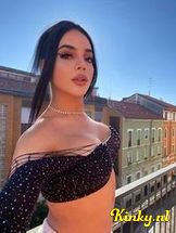 valeria-escort-via-kinky-6984f65eac6ef70013cbb99c